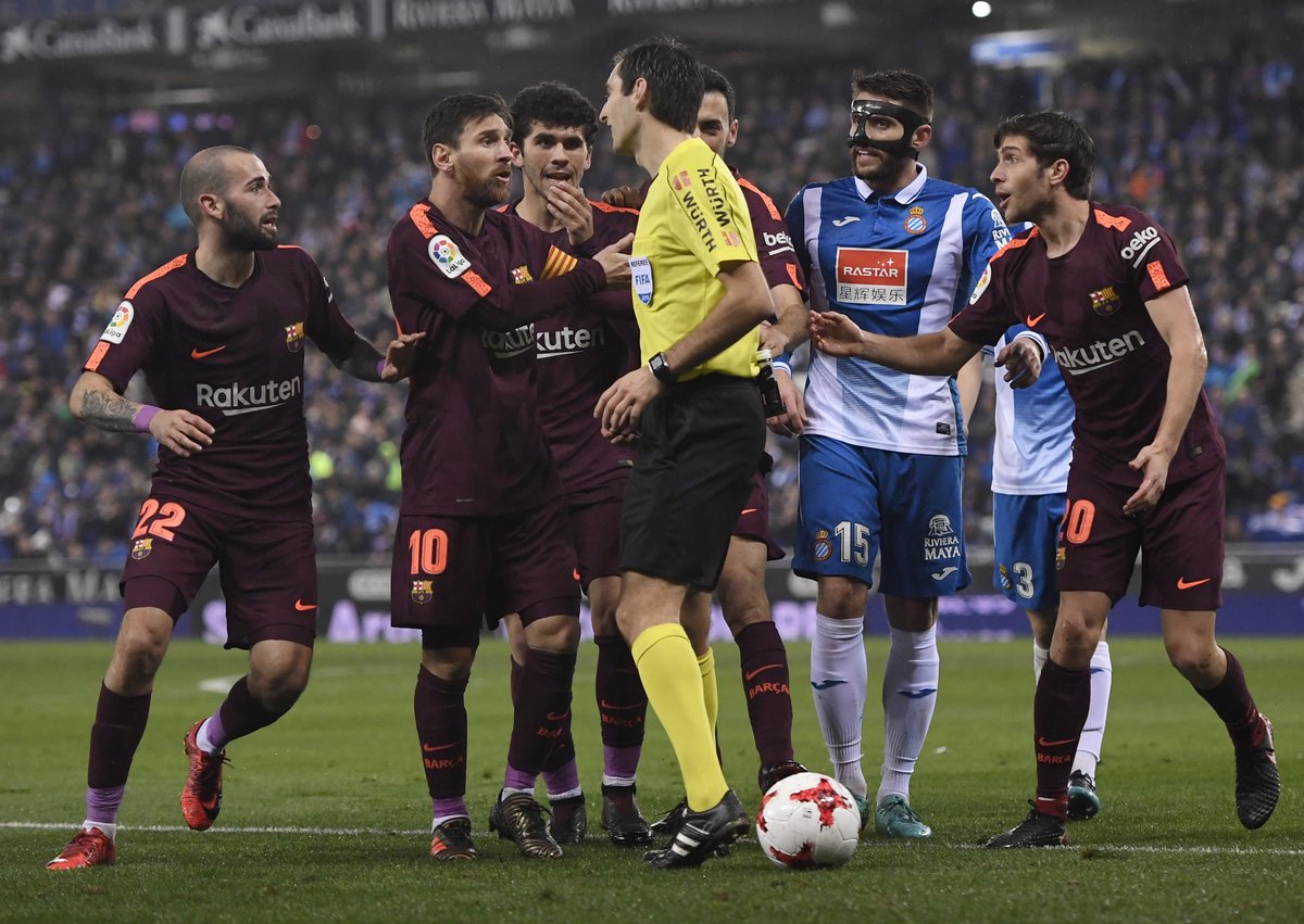 Barcelona prehrala prvý zápas v sezóne. Messi nedal proti Espanyolu penaltu! (VIDEO)