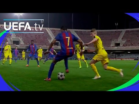 Neuveriteľné sólo talentu Barcelony od polovice ihriska v zápase juniorskej Ligy Majstrov s Dortmundom! (VIDEO)