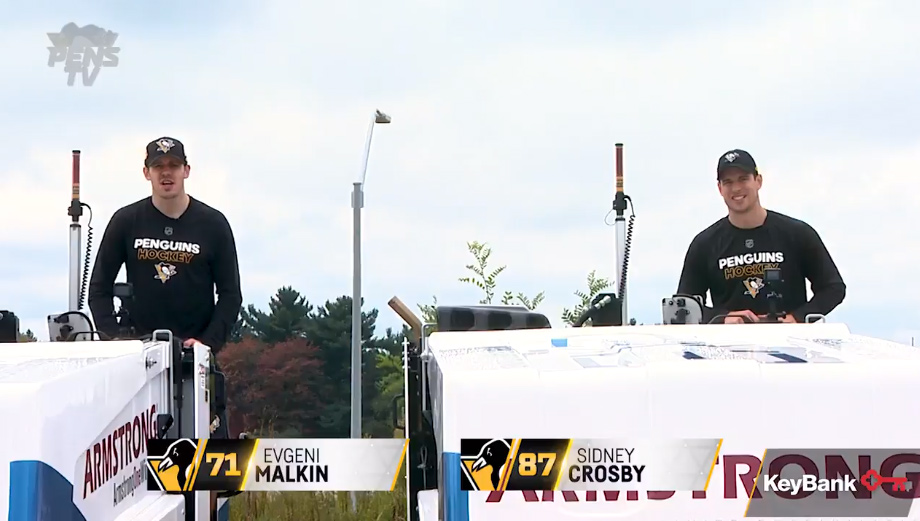 Takto ste Crosbyho s Malkinom ešte nevideli. Rozdali si to v závodoch na rolbách! (VIDEO)
