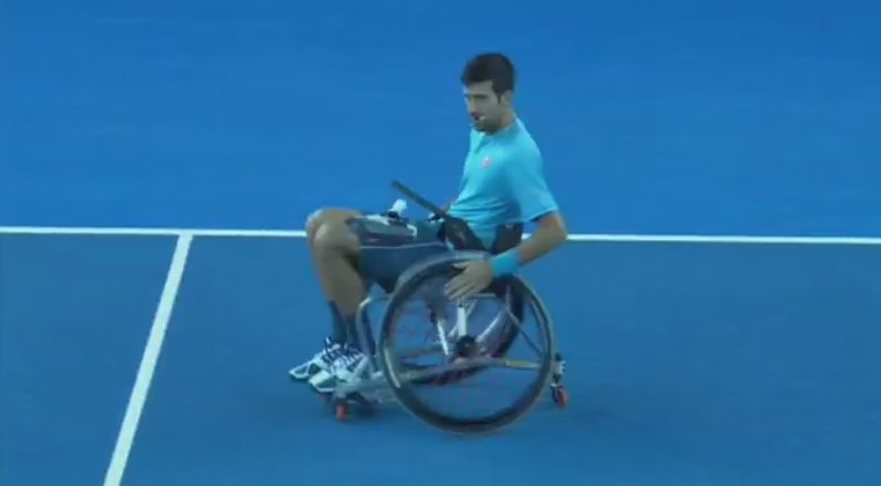 Novak Djokovič si sadol na vozíček a zahral si zápas proti paralympijskemu víťazovi! (VIDEO)