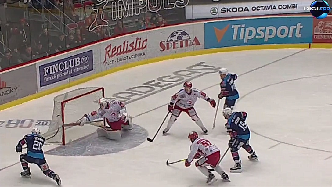 Slovák Peter Hamerlík predviedol v českej play-off senzačný zákrok hokejkou! (VIDEO)