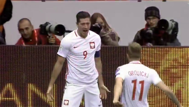 Nezastaviteľný Lewandowski a jeho parádny gól, ktorým zavŕšil hetrik proti Dánsku! (VIDEO)