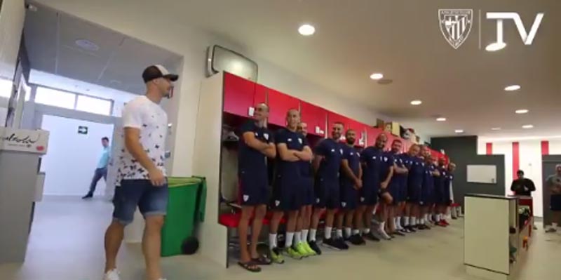 Úžasný moment: Celé mužstvo Bilbaa si oholilo hlavu a prekvapilo svojho spoluhráča, ktorému diagnostikovali rakovinu! (VIDEO)