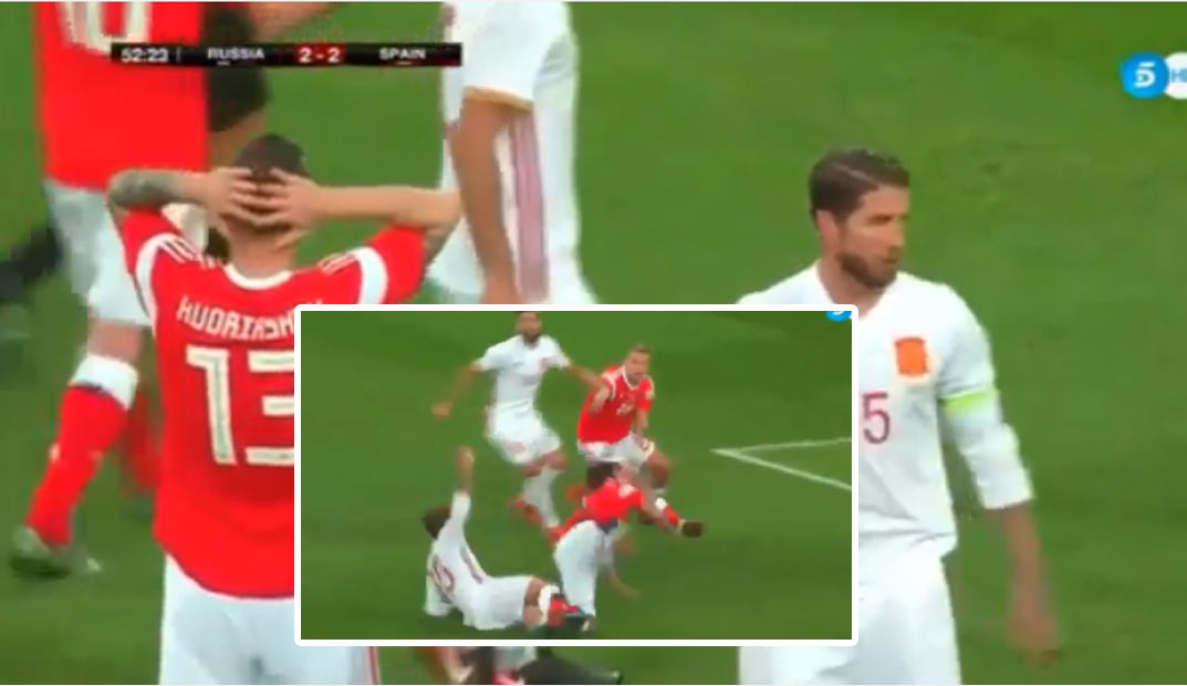 Toto už rozhodca nemyslí vážne: Sergio Ramos fauloval hráča Ruska, Španielsko kopalo penaltu! (VIDEO)