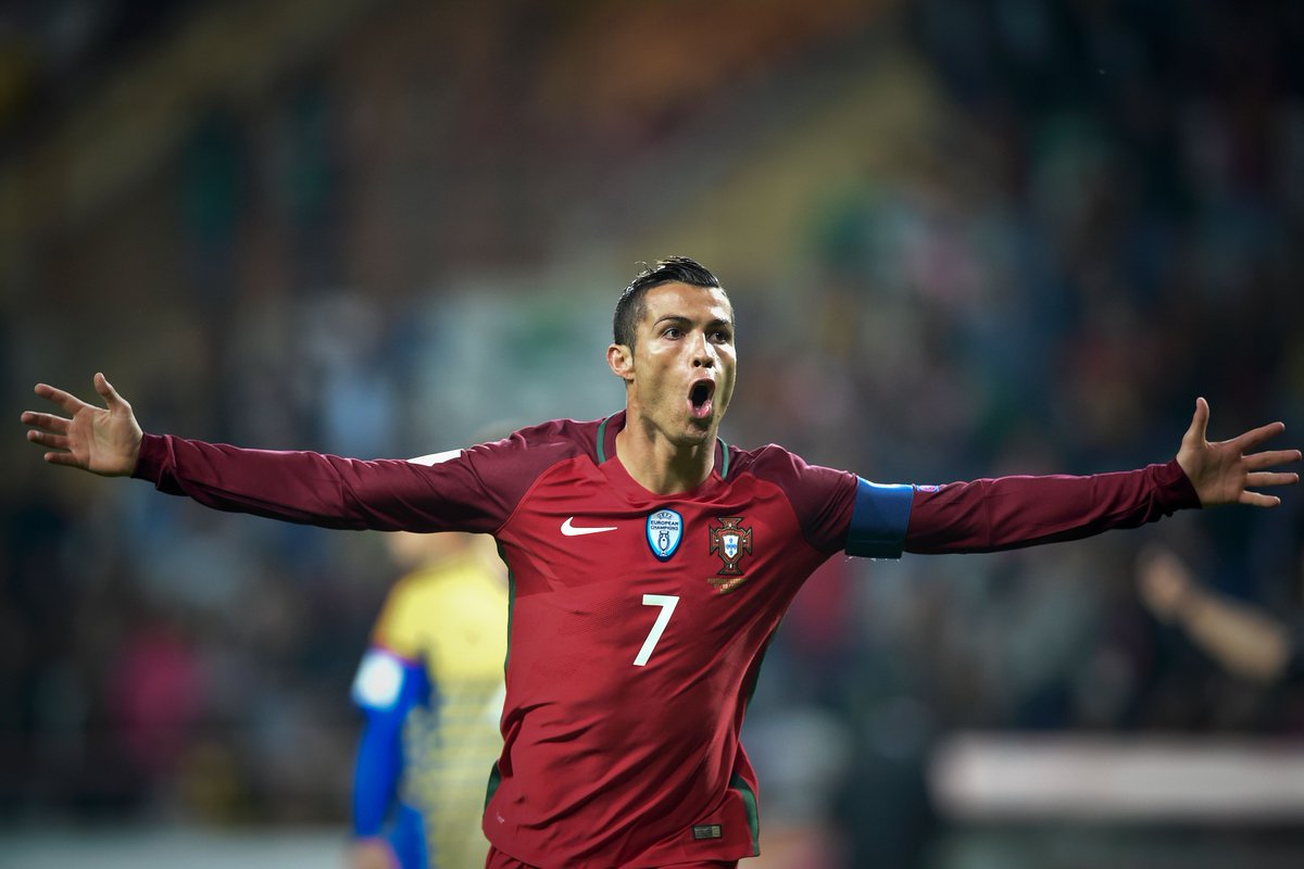 Cristiano Ronaldo dvoma parádnymi gólmi rozhodol o triumfe Portugalska nad Maďarskom! (VIDEO)