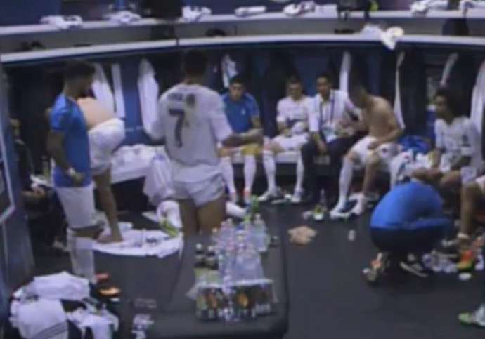 Na internet sa dostali zábery zo šatne Realu počas prestávky finále Ligy Majstrov, Ronaldo mal príhovor! (VIDEO)