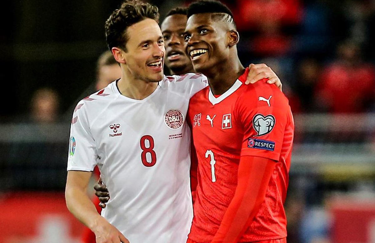 Švajčiarsko viedlo pár minút pred koncom nad Dánskom 3:0. Z víťazstva sa nakoniec neradovali! (VIDEO)