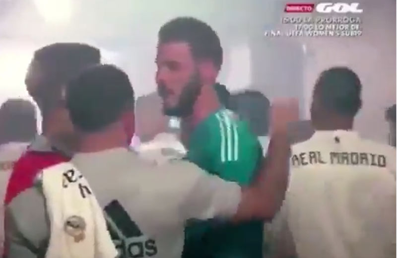 Marco Asensio kričí na Davida De Geu: Karius! Karius! (VIDEO)