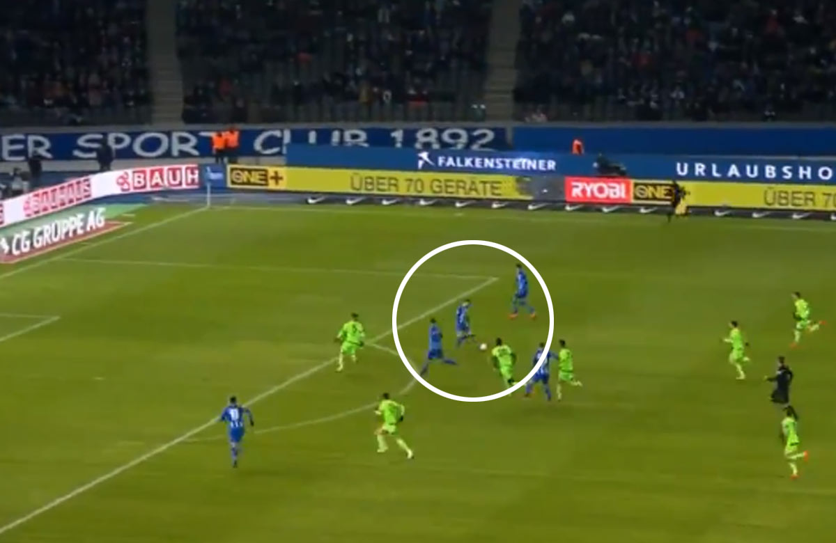 Ondrej Duda a jeho famózna asistencia pätičkou v dnešnom zápase so Schalke! (VIDEO)