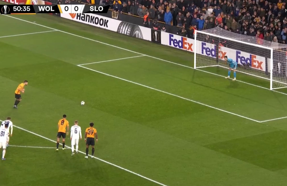 Dominik Greif fantasticky zneškodnil penaltu Wolverhamptonu (VIDEO)