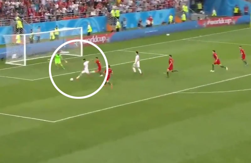 Portugalsko takmer v posledných sekundách vypadlo. Hráč Iránu spálil tutovku! (VIDEO)