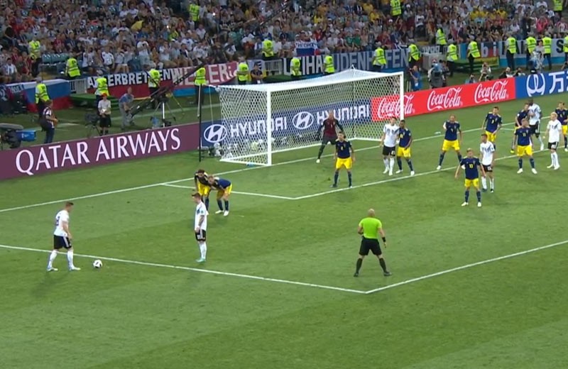 Toni Kroos fantastickým gólom z 95. minúty rozhodol o triumfe Nemecka nad Švédskom! (VIDEO)