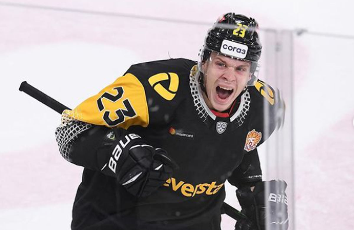 VIDEO: Adam Liška fantasticky rozhodol v predĺžení duel KHL
