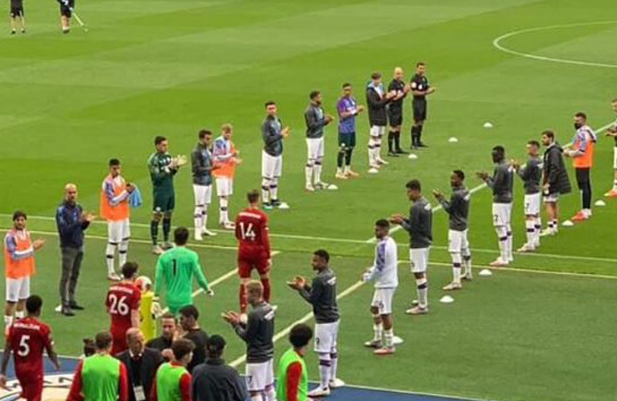 Víťazná ulička pre Liverpool od hráčov Manchestru City (VIDEO)