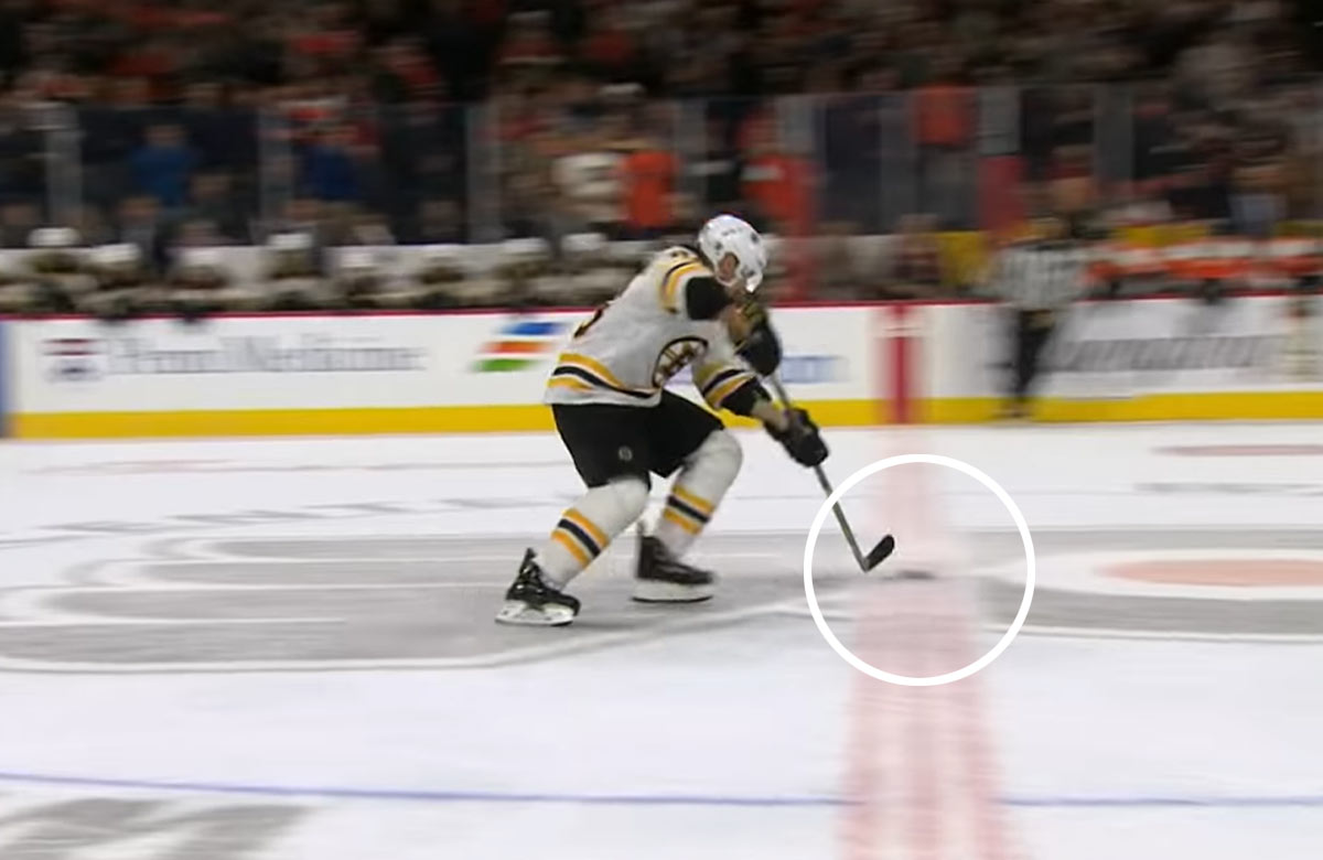 Hviezda Bostonu Bruins v rozhodujúcom nájazde totálna zlyhala (VIDEO)