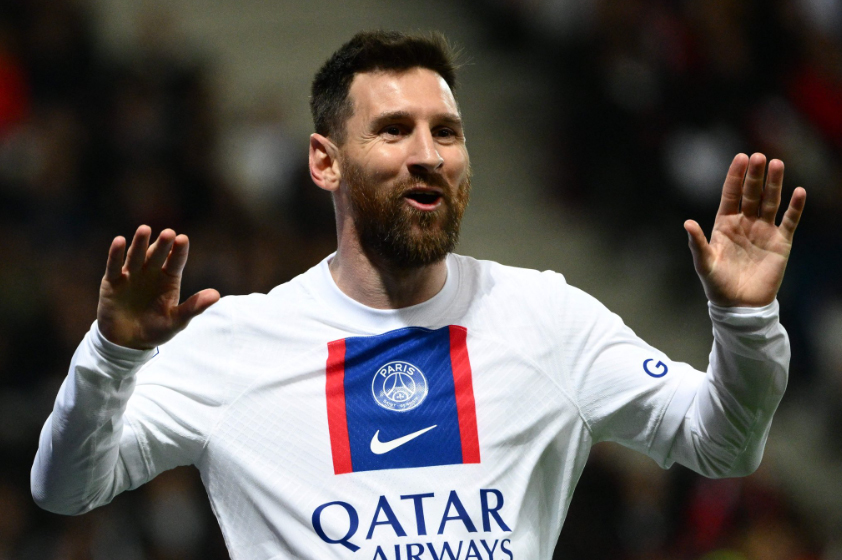 Messi prekonal Ronalda a vytvoril dva nové svetové rekordy. Čoskoro opustí PSG, píše Fabrizio Romano