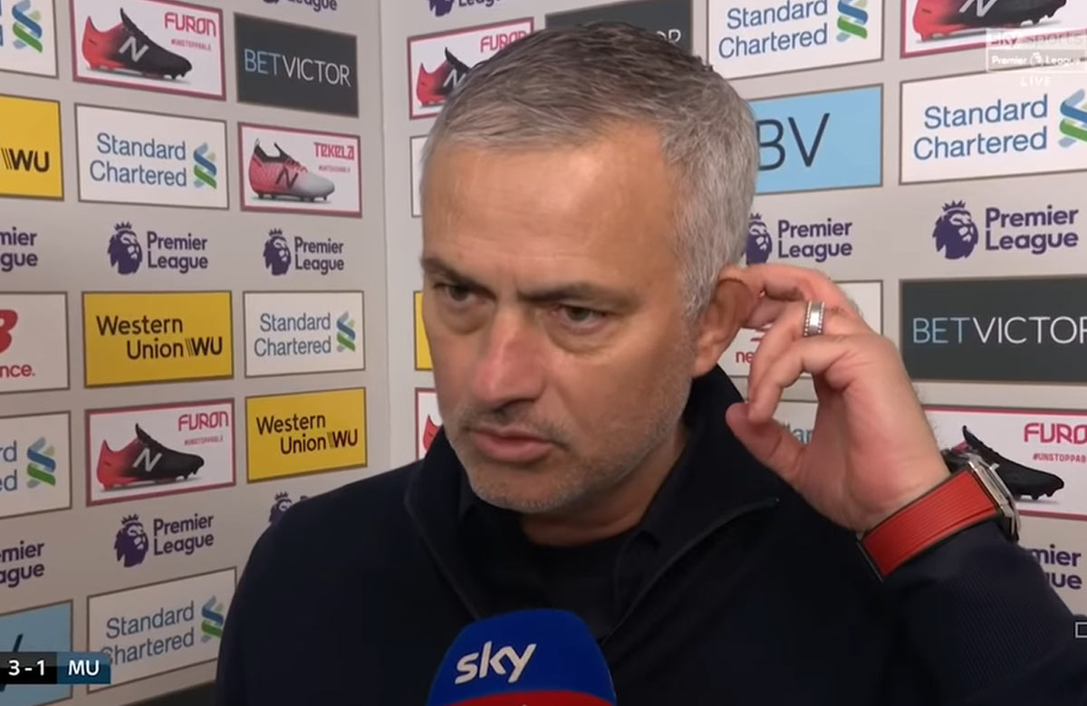 Frustrovaný Mourinho po prehre s Liverpoolom odpovedá na otázku: Dávajú hráči United do toho všetko? (VIDEO)