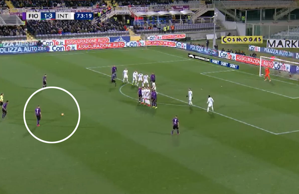 Hanckov spoluhráč z Fiorentiny strelil Interu Miláno famózny gól z priameho kopu! (VIDEO)