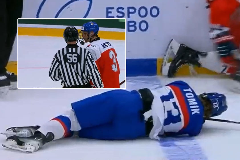 VIDEO: Tobias Tomík obeťou zákerného faulu. Český obranca vo štvrťfinále MS dohral