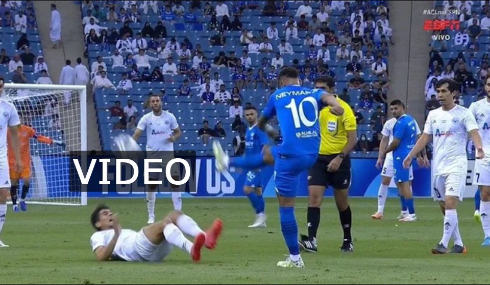 Neymar si koledoval o vylúčenie. Al-Hilal so všetkými hviezdami nezvládol zápas so súperom z Uzbekistanu