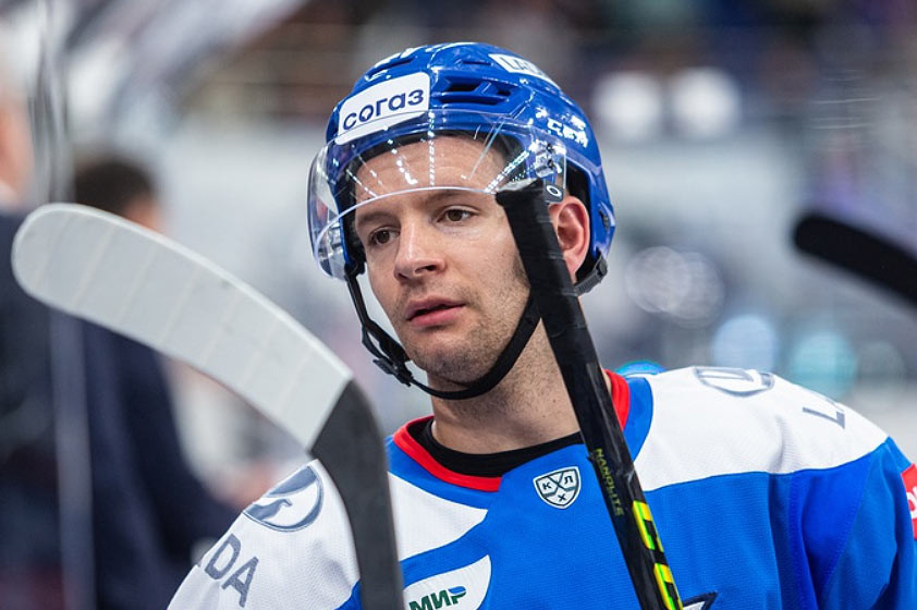 Prvý slovenský reprezentant oficiálne skončil v KHL. Klub už s ním viac nepočíta