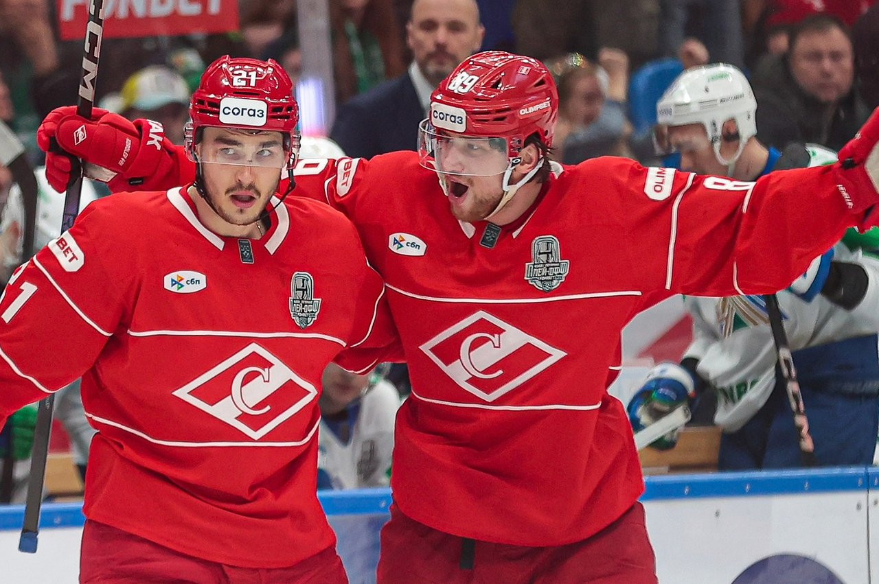 VIDEO: Adam Ružička v Rusku žiari. Ďalšie tri body slovenského útočníka v play-off KHL