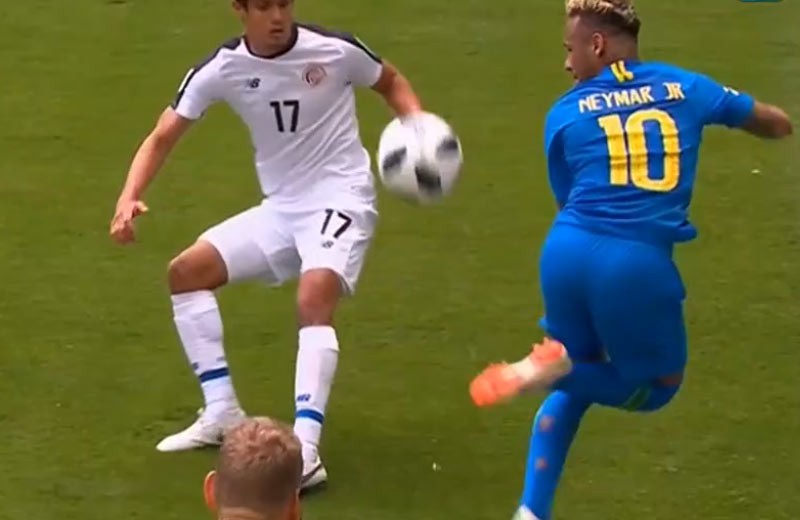 Brazílčan Neymar a jeho exkluzívny Rainbow Flick v zápase s Kostarikou! (VIDEO)