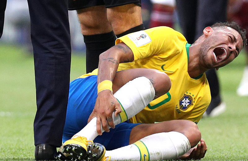 Neymar sa konečne priznal k simulovaniu a prisľúbil, že sa polepší! (VIDEO)