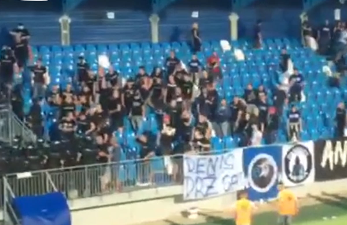 Fanúšikovia Nitry napadli vlastných usporiadateľov pri otváracom zápase na novom štadióne! (VIDEO)