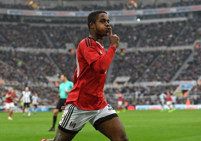 16-ročný chlapec nastúpil za Fulham v 2. anglickej lige. Za 8 minút strelil 2 góly! (VIDEO)