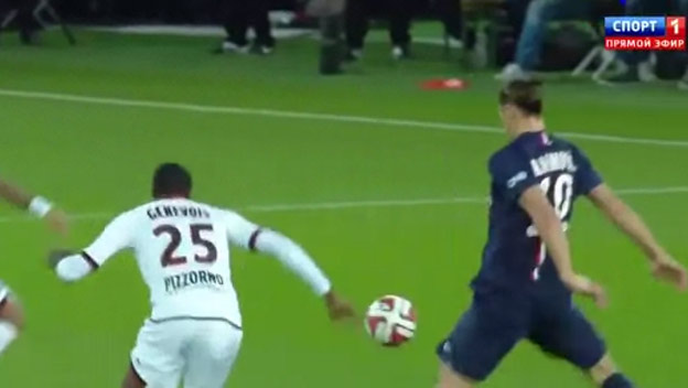 Ibrahimovičovi sa proti Nice takmer podarilo streliť nádherny gól