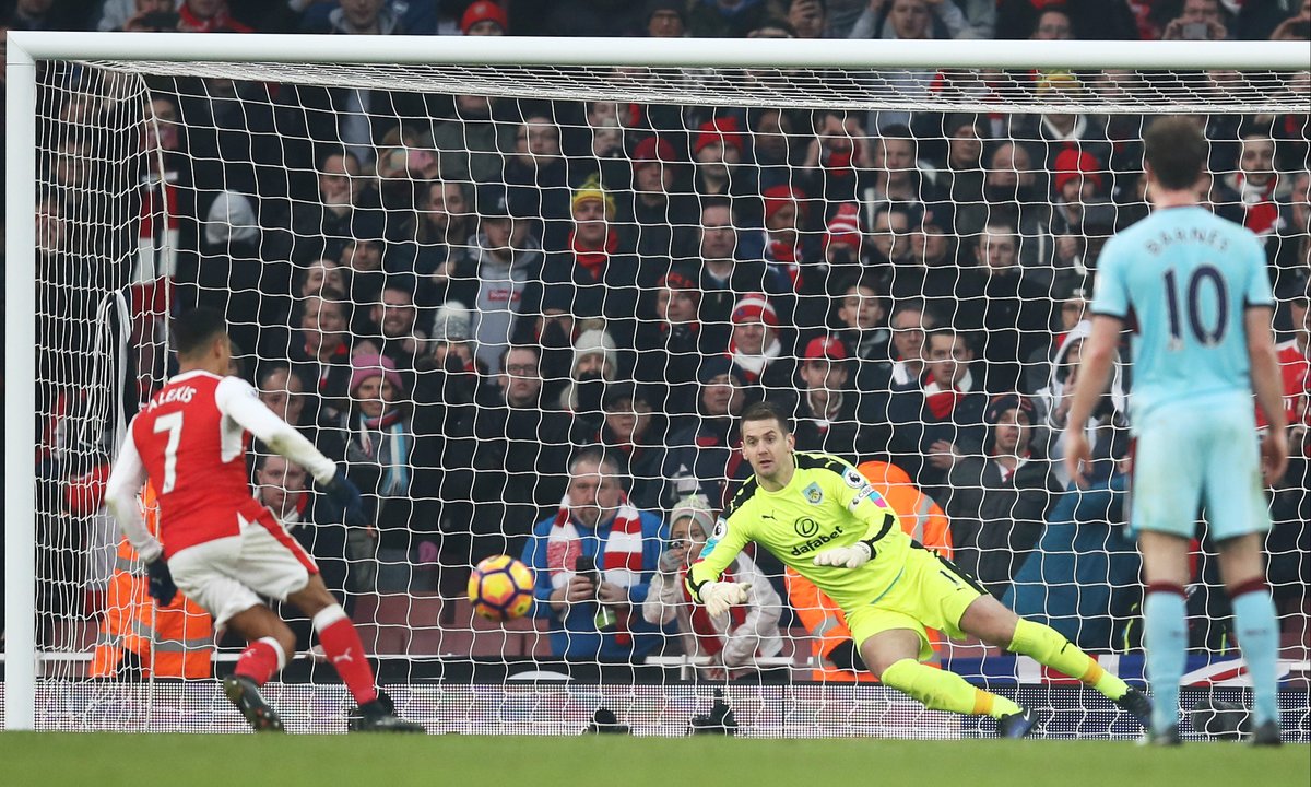 Infarktový záver na Arsenale: Burnley v 93. minúte vyrovnalo. V 96. minúte rozhodol o triumfe Sanchez! (VIDEO)