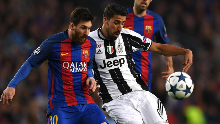 Barcelona je blízko k postupu, pribrzdí ju Juventus?