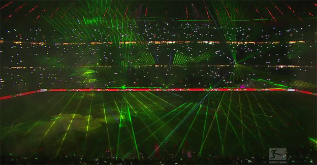 Úžasná Laserova show pre fanúšikov Bayernu v Allianz Arene