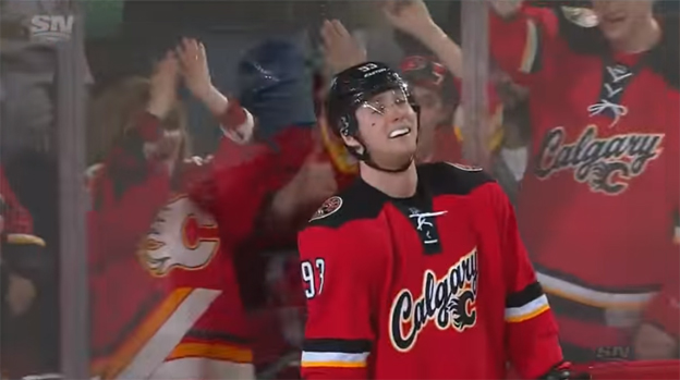 Neskutočný moment: 19-ročný mladík z Calgary strelil proti Floride 4 góly! (VIDEO)