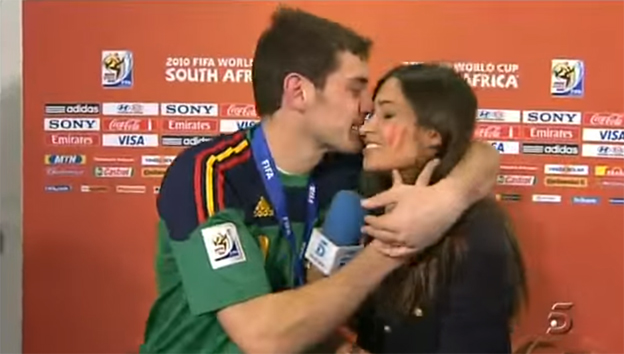 Tajná svadba! Iker Casillas sa oženil s reportérkou, ktorú pobozkal po finále MS 2010! (VIDEO)