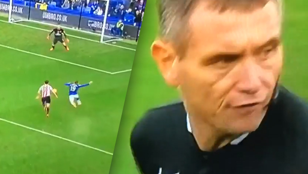 Reakcia rozhodcu po simulovaní hráča Evertonu: Sku*vený podvodník! (VIDEO)