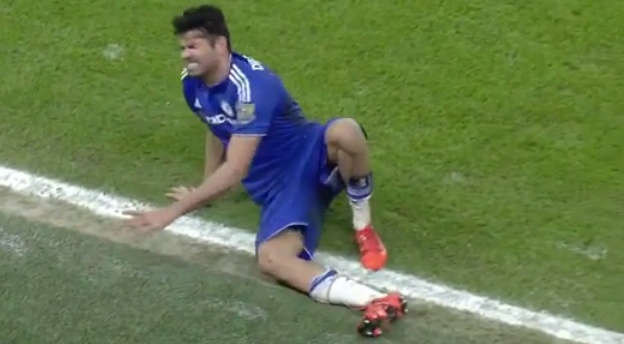 Totálna komédia: Vážne zranený Diego Costa sa ešte stihol zrolovať na ihrisko! (VIDEO)