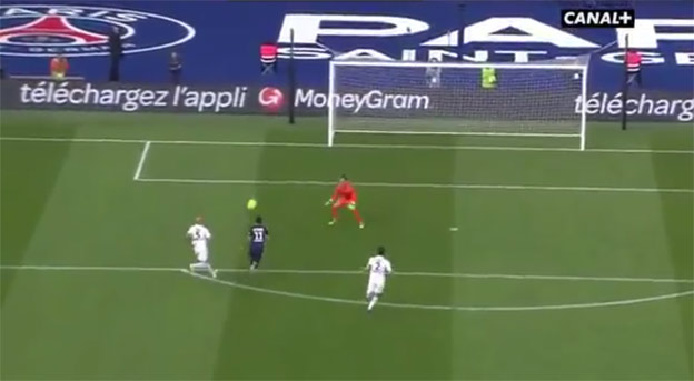 Tomu sa povie prehľad: Ángel Di María parádnym spôsobom preloboval brankára Caen! (VIDEO)