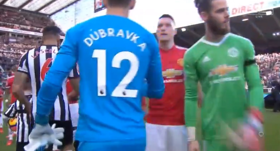 Pred pol rokom bol nechcený v Liberci. Martin Dúbravka dnes nastúpil proti Manchestru United! (VIDEO)