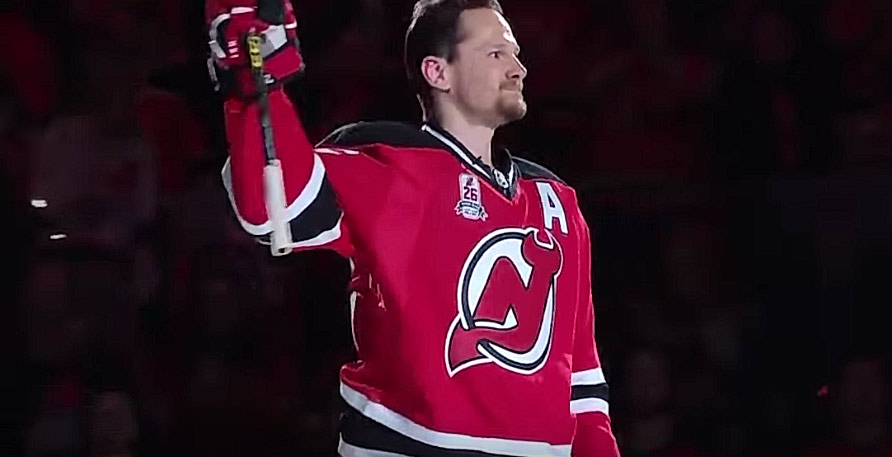 Legendárny Patrik Eliáš sa rozlúčil s NHL dojemným rozkorčuľovaním. Neubránil sa slzám! (VIDEO)