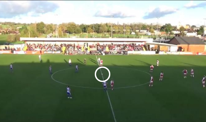 Anglická futbalistka strelila proti Arsenalu gól od polovice ihriska priamo z rozohrávky! (VIDEO)