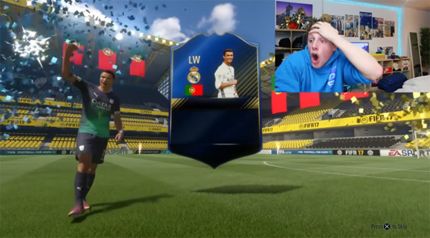 Youtuber získal v hre FIFA17 Cristiana Ronalda. Šialená reakcia sa mu však moc nepodarila! (VIDEO)