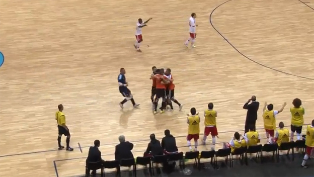 Futsalisti Slov-mativ FOFO senzačne porazili hviezdnu Benficu Lisabon, pozrite si zostrih! (VIDEO)