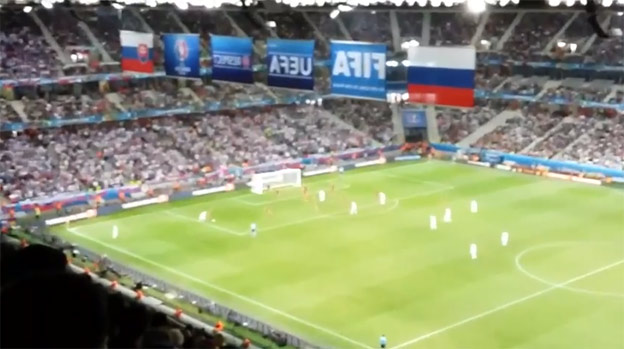 Divácky záber na gól Hamšíka proti Rusku, štadión potom skandoval jeho meno! (VIDEO)