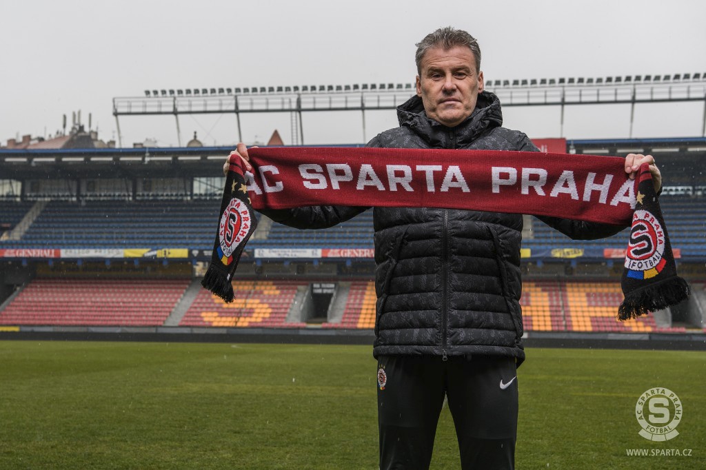 Pavel Hapal skončil na lavičke Slovenska do 21 rokov. Stal sa novým trénerom Sparty Praha!
