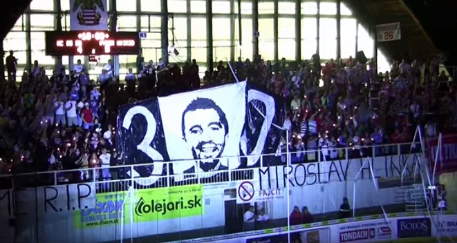 V Banskej Bystrici si vypredaný štadión uctil pamiatku Mira Hlinku (VIDEO)