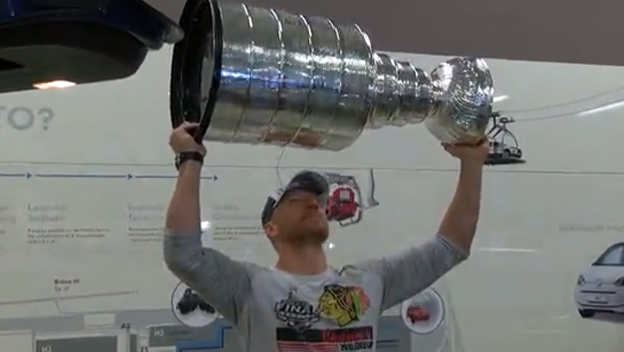 Stanley Cup: Pozrite si zábery z príchodu slávnej trofeje (VIDEO)