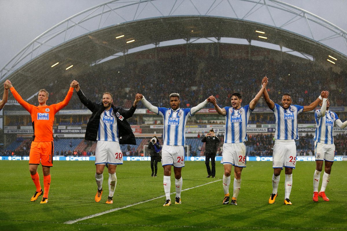 Šokujúca prehra Manchestru United s nováčikom z Huddersfieldu (VIDEO)