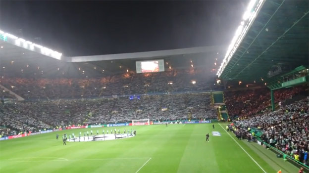 Elektrizujúca atmosféra v Celtic Parku: Celý štadión spieval pred duelom so City You'll Never Walk Alone! (VIDEO)